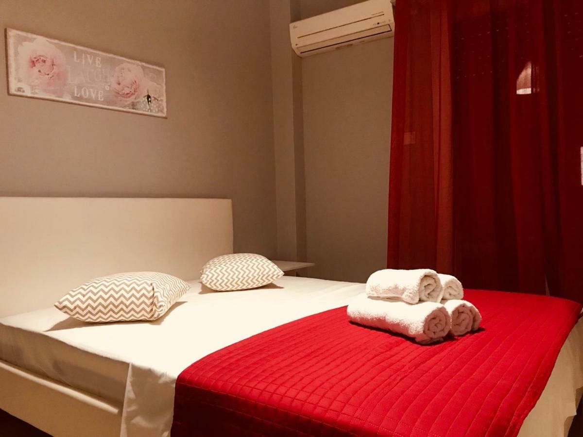 Merilyn Central Apartment Athens Ngoại thất bức ảnh